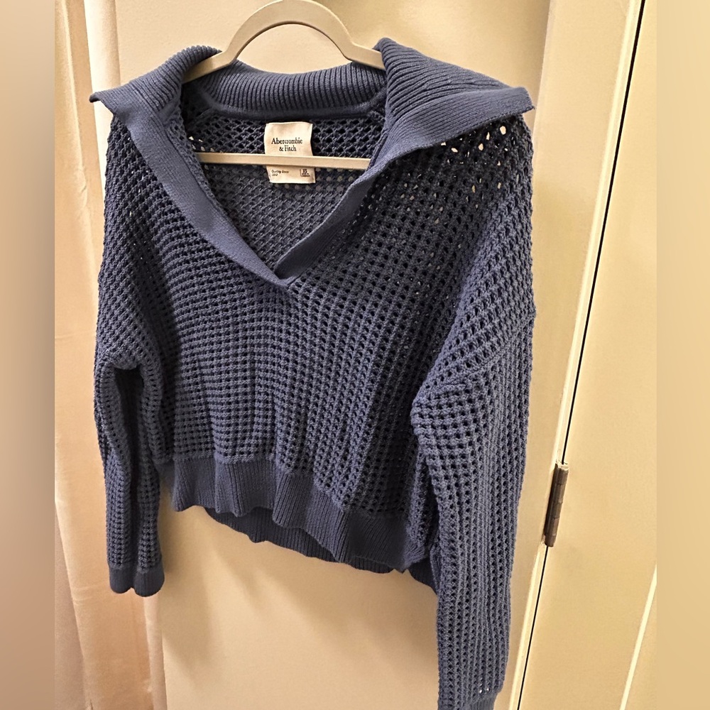 Abercrombie & Fitch Sweater